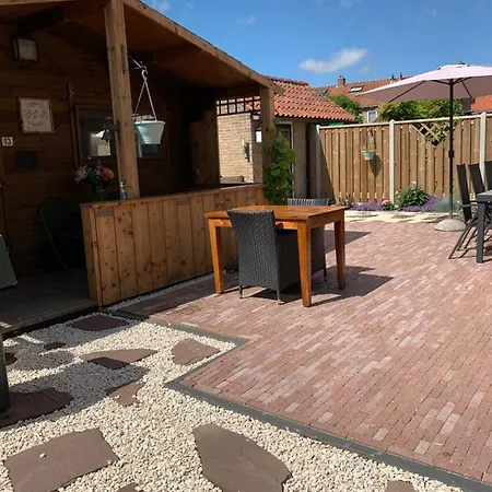 Bed & Breakfast Diemerplein 2*