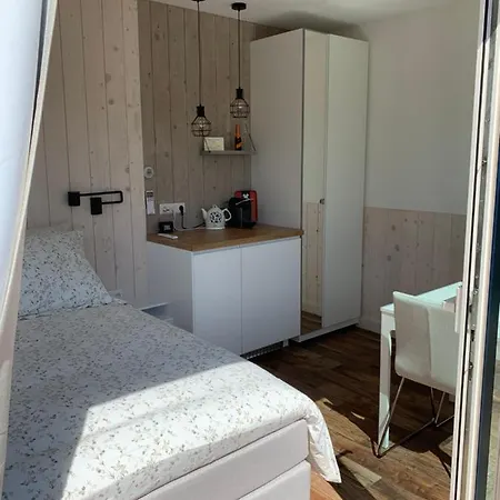 Bed & Breakfast Diemerplein