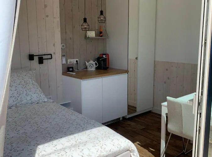 Bed & Breakfast Diemerplein